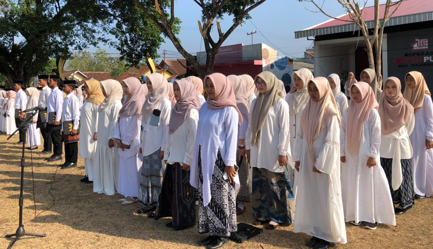 7 Manfaat Masuk Pesantren bagi Anak, Melatih Kemandirian hingga Memperkuat Akhlak
