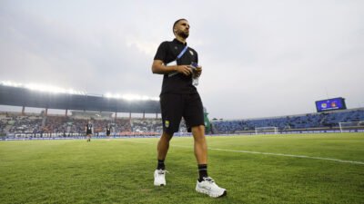 Fitrah Maulana Kembali Jadi Starter, PERSIB Rotasi Pemain Hadapi Persik Kediri