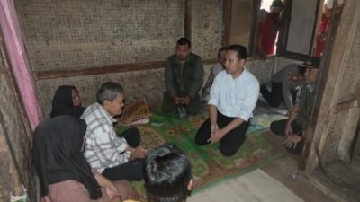 Bupati Cianjur Bantu Pembangunan Rumah Layak Huni untuk Abah Eman di Sindangbarang
