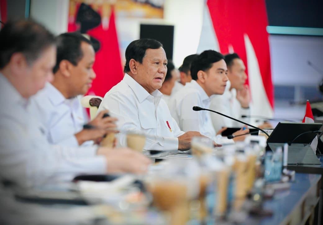 Pimpin Sidang Kabinet, Prabowo Dorong Indonesia Mandiri Pangan dan Energi