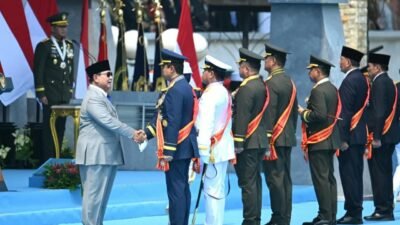 Prabowo Anugerahkan Bintang Mahaputera kepada Tujuh Tokoh TNI di HUT ke-81
